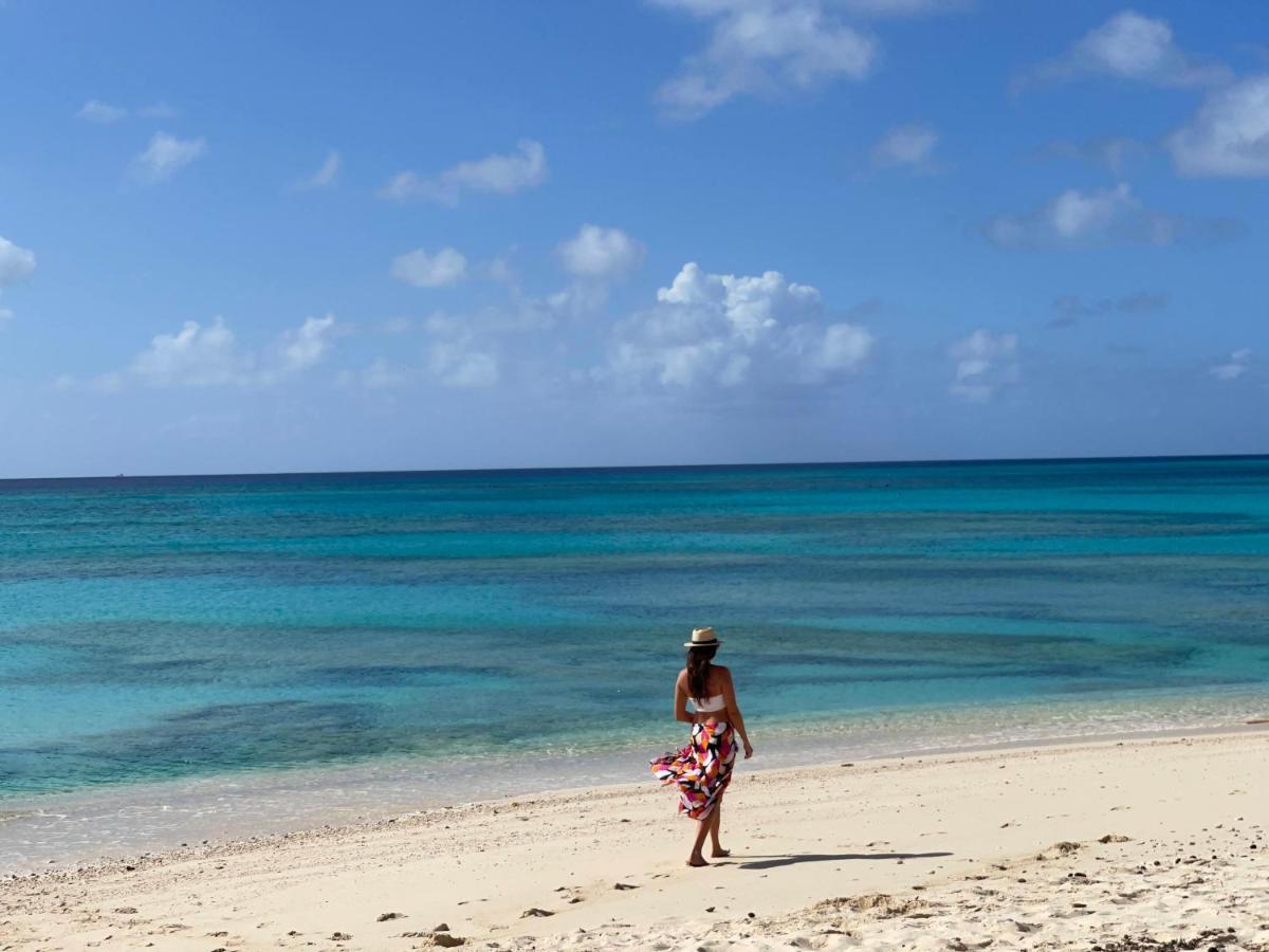 Osprey Beach Hotel Cockburn Town المظهر الخارجي الصورة