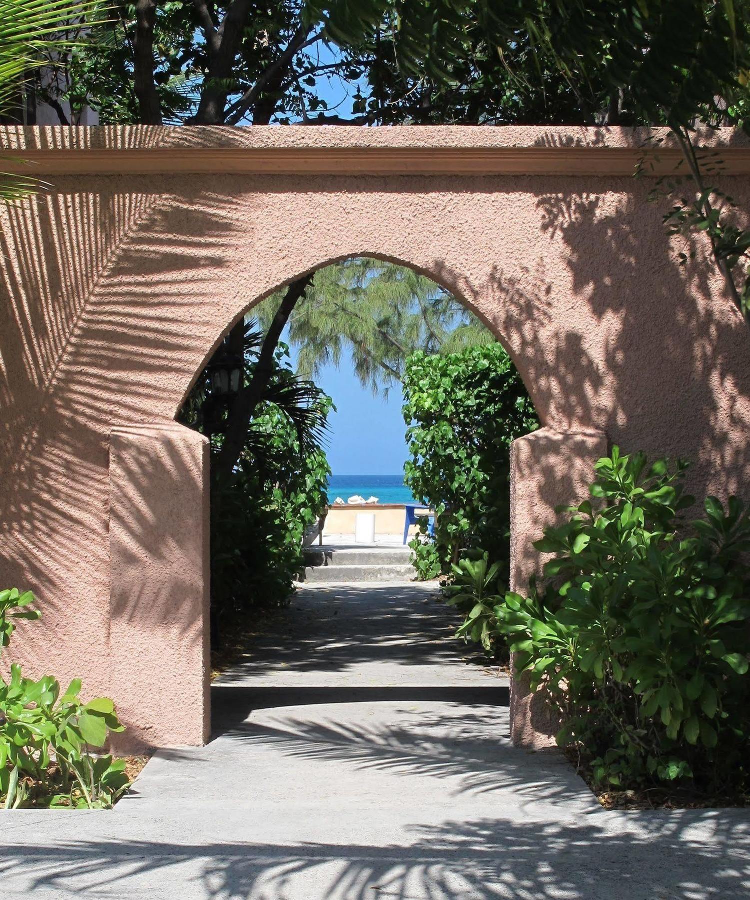 Osprey Beach Hotel Cockburn Town المظهر الخارجي الصورة